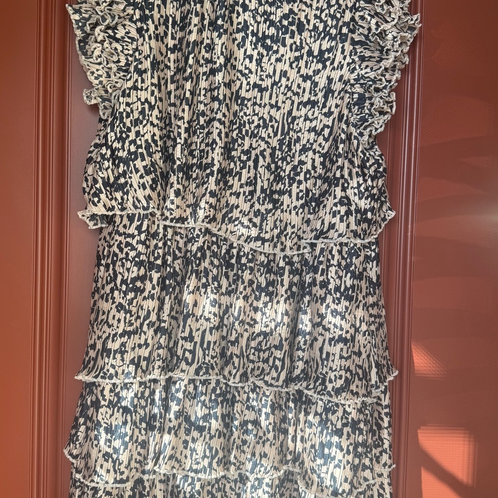 Chelsea28 Monochrome Patterned Dress